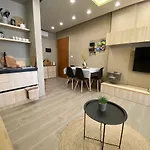Qerret Boutique Golem (Tirana)